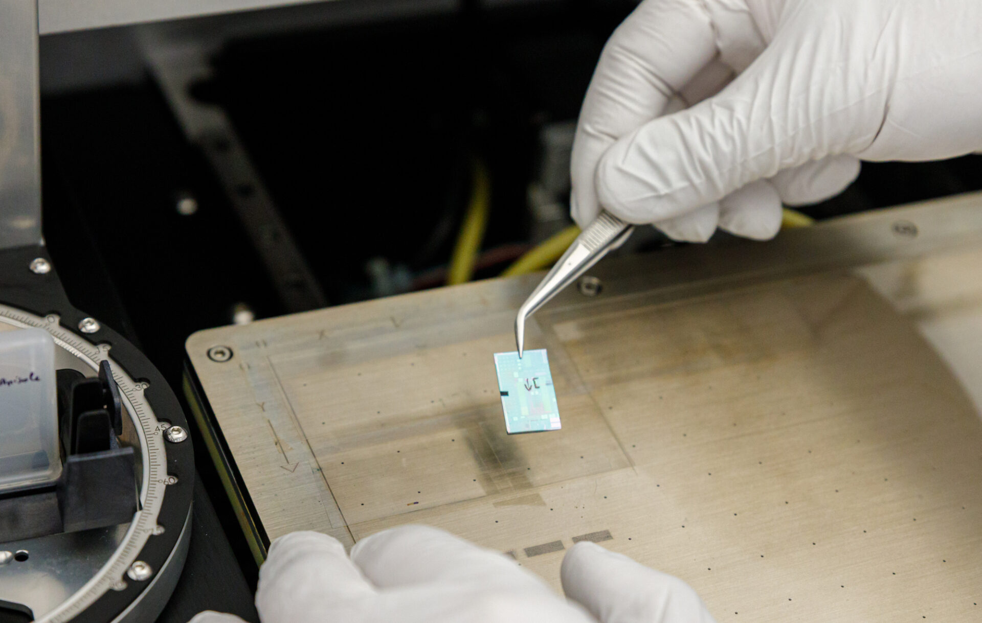 Phipic - Heterogeneous integration of polymers in inorganic integrated photonic circuits