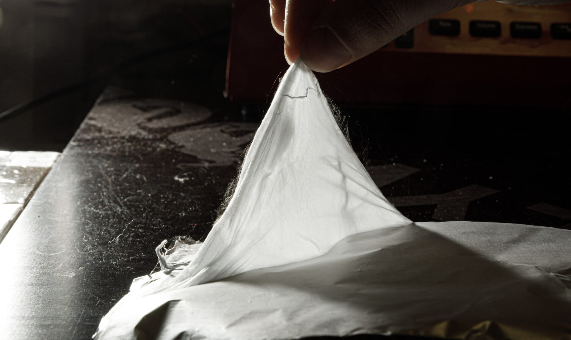 Uzlaboti hemostatiskie materiāli divējāda lietojuma vajadzībām