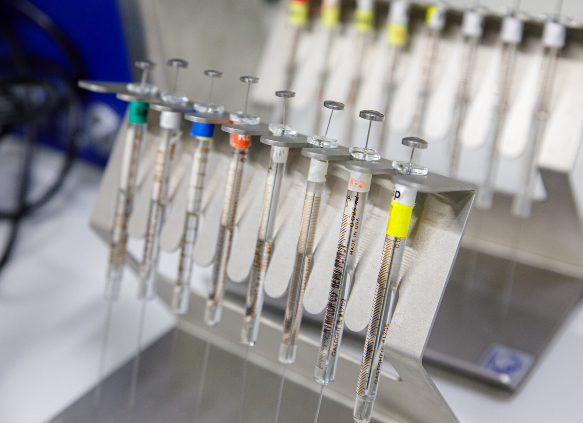 Smart diagnostics: an aptamer-based device for rapid malaria detection.