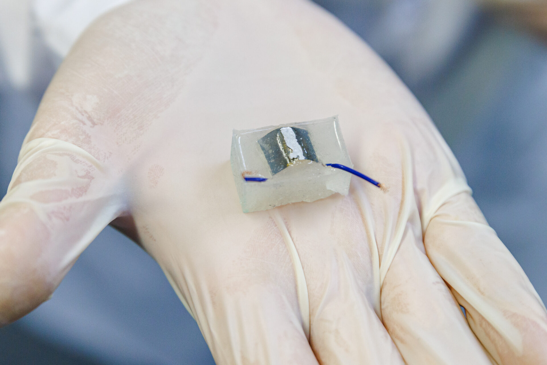 Lokanie termoelektriskie ģeneratori pašbarojošai mikroelektronikai un sensoriem