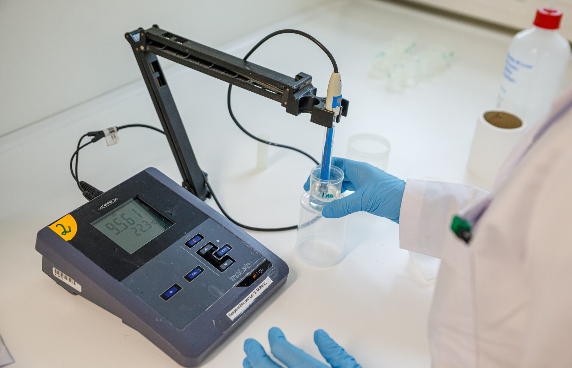 BIOmaterials for infection control and rapid bone regeneration (BIOCORE)