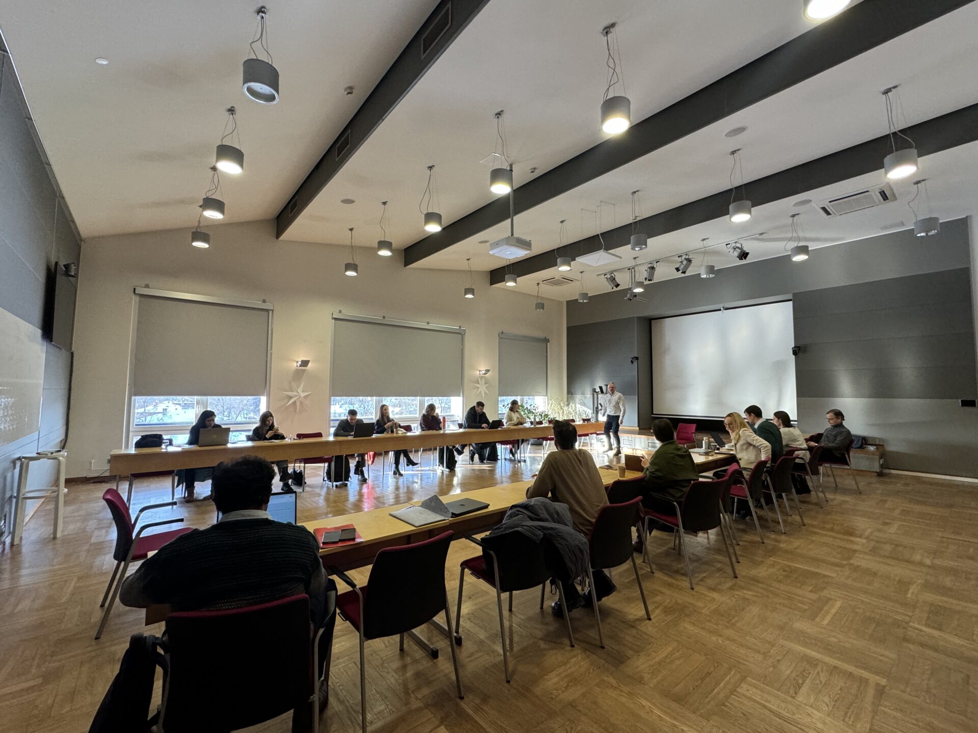 “BioPhoT” pulcē pētniekus divu dienu apmācībās par tehnoloģiju komercializāciju