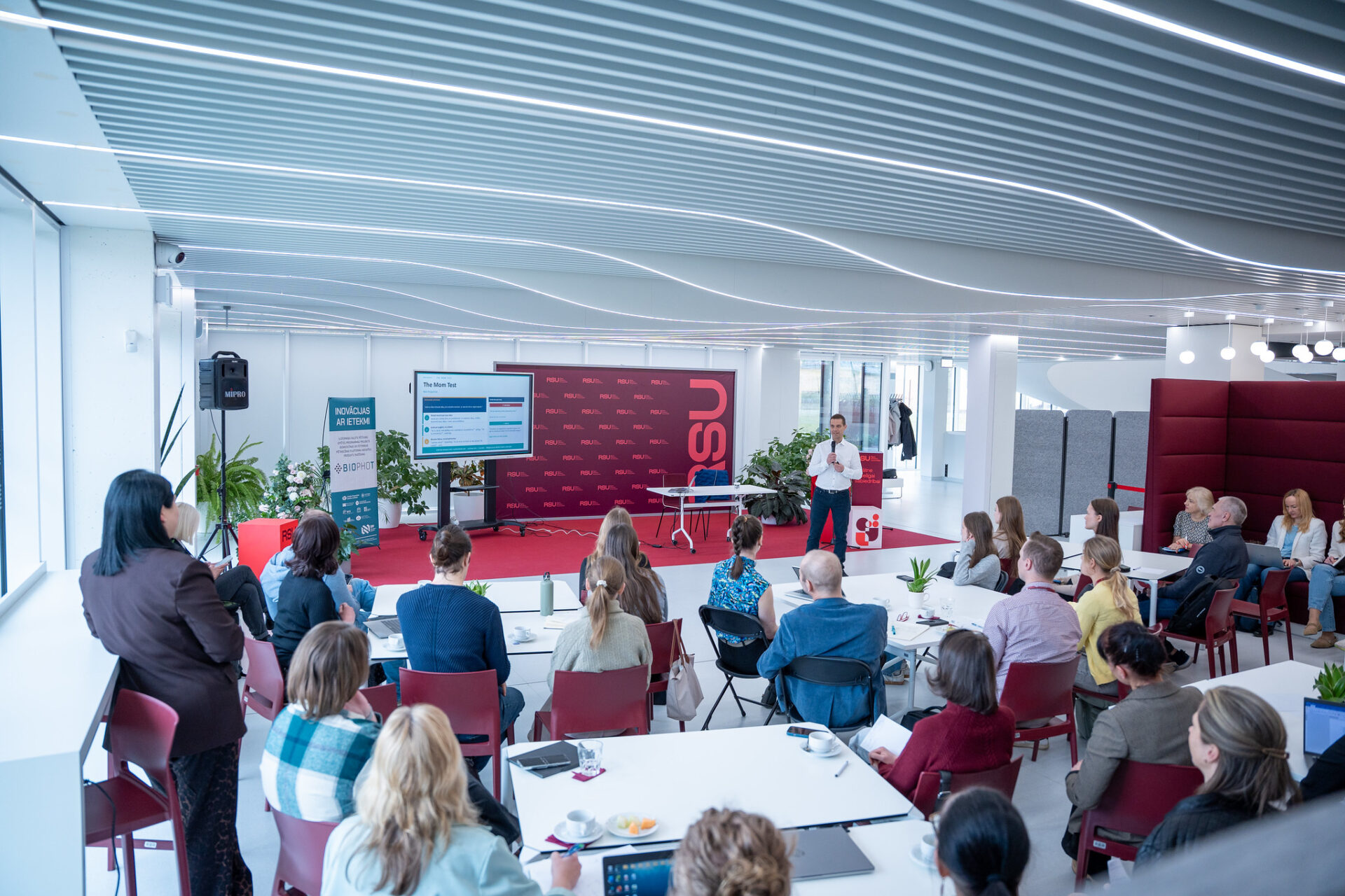 Pētnieki apgūst vērtības piedāvājumu radīšanu “Zinātnieku brokastīs”