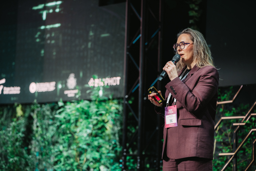 “BioPhoT” projekts “OsteoWood” gūst starptautisku atzinību “Deep Tech Atelier 2026” jaunuzņēmumu prezentāciju finālā