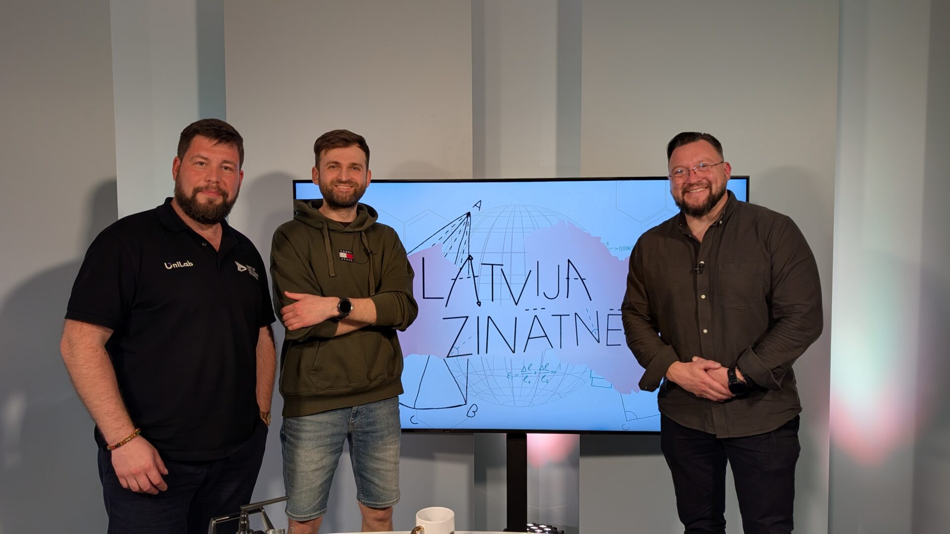 “Latvija zinātnē”: Latvijā radīts drons, kas pārvietojas zem ūdens, graudos un sniegā
